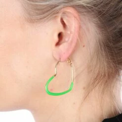 Neon Oorbellen Hart Groen -FeestFabriek Verkoop oorbel neon hart groen 4 gr